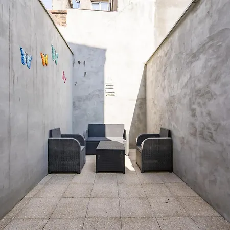 Апартаменты Cozy Duplex Steps From Sea, Cleaning Included *