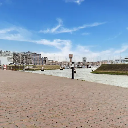Апартаменты Cozy Duplex Steps From Sea, Cleaning Included